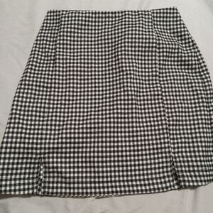 Eyeshadow Juniors size 5 checkered skirt with slits